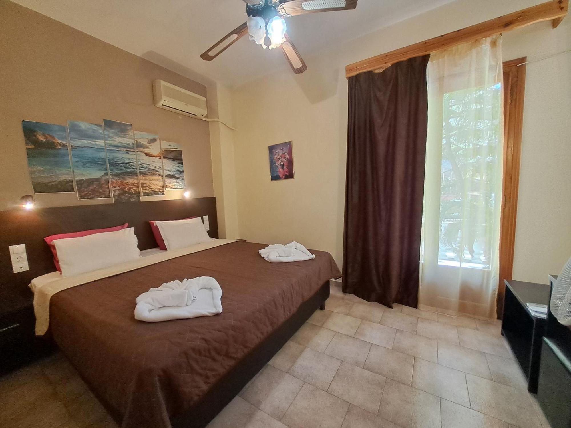 Gorgona Hotel Patitírion Buitenkant foto