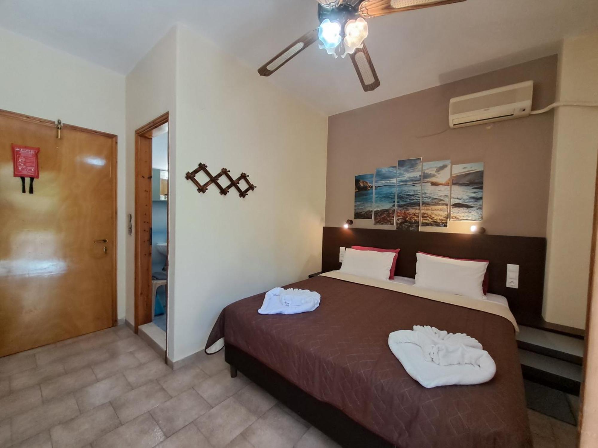 Gorgona Hotel Patitírion Buitenkant foto
